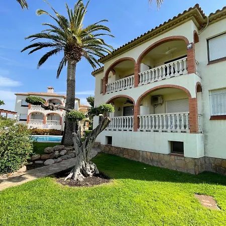 Myhost Mont-roig Bahía